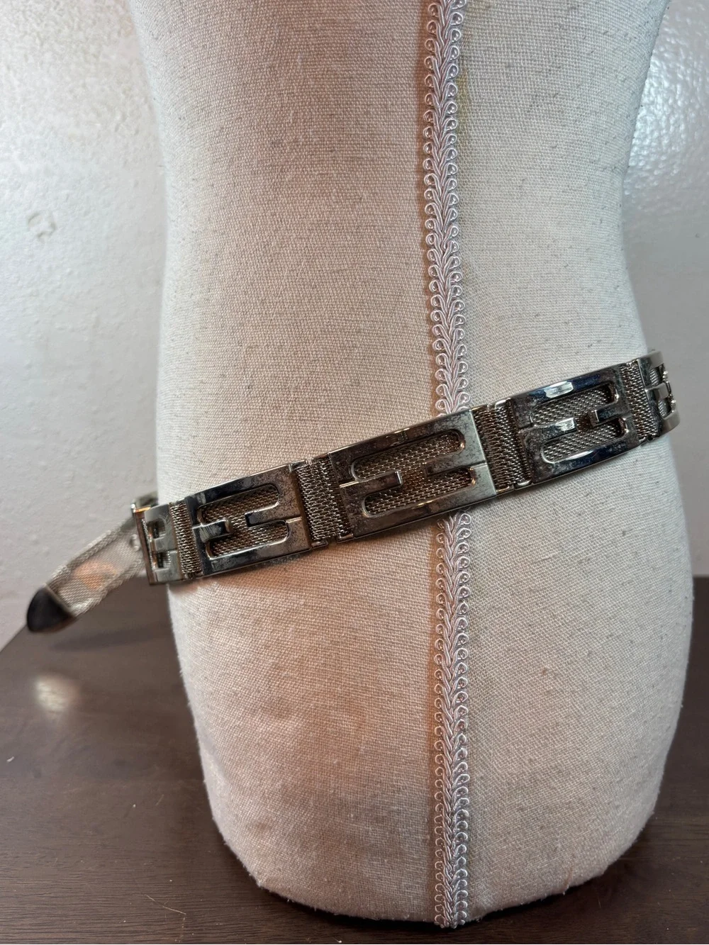 N/A elegant vintage